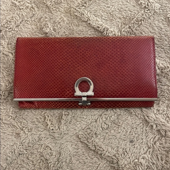 ☀️Ferragamo Python Wallet - Picture 2 of 2